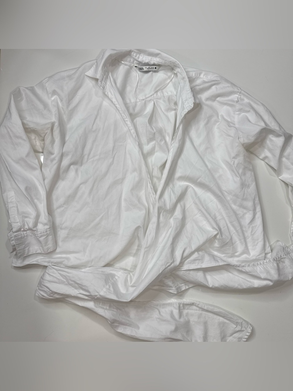 Zara Women’s White Wrap Blouse Size L Front Wrap Tie A030826 have underarms mark